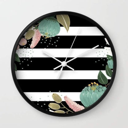 Fancy Lines Wanduhr